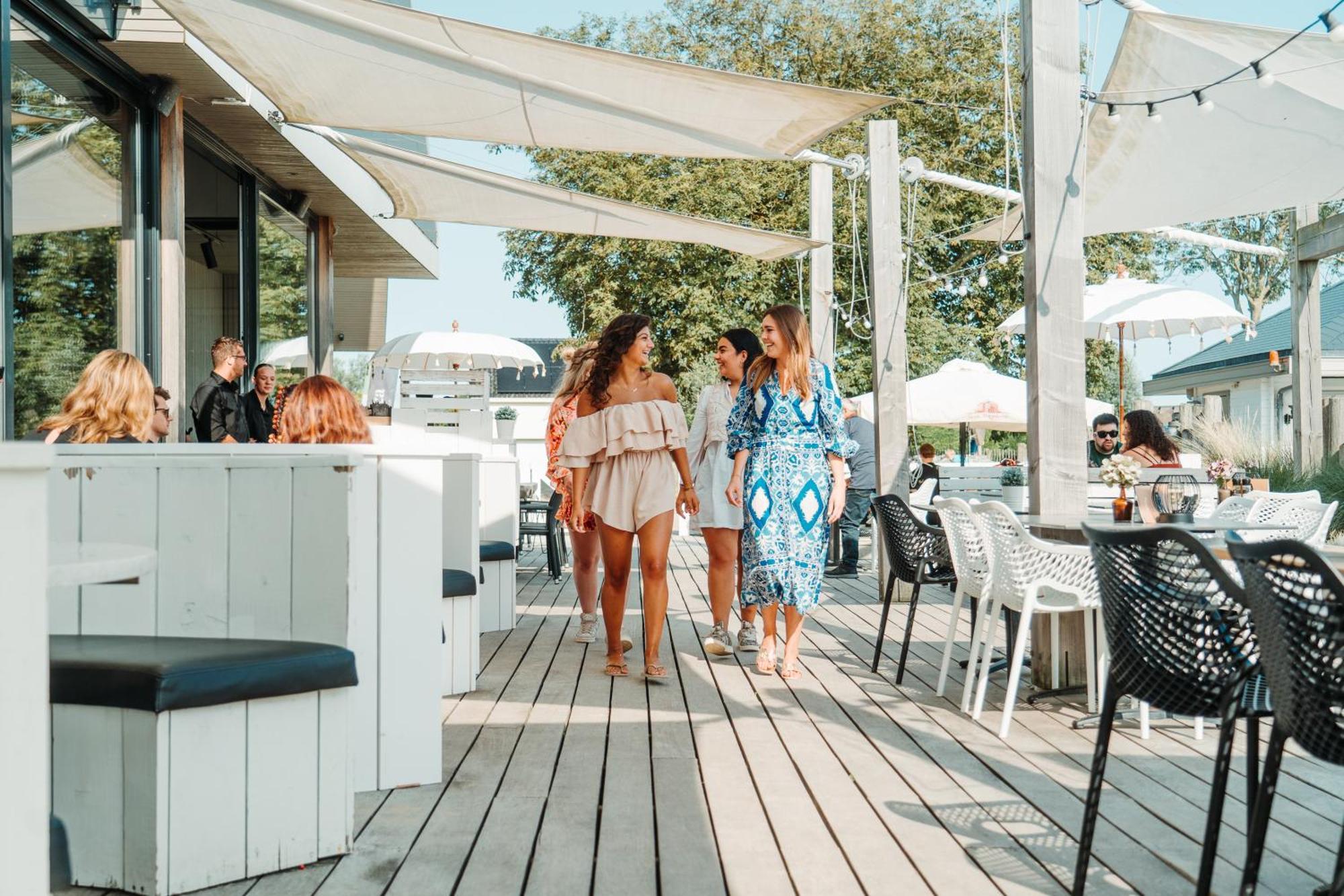 Zonneweelde, Aan Zee Lodge